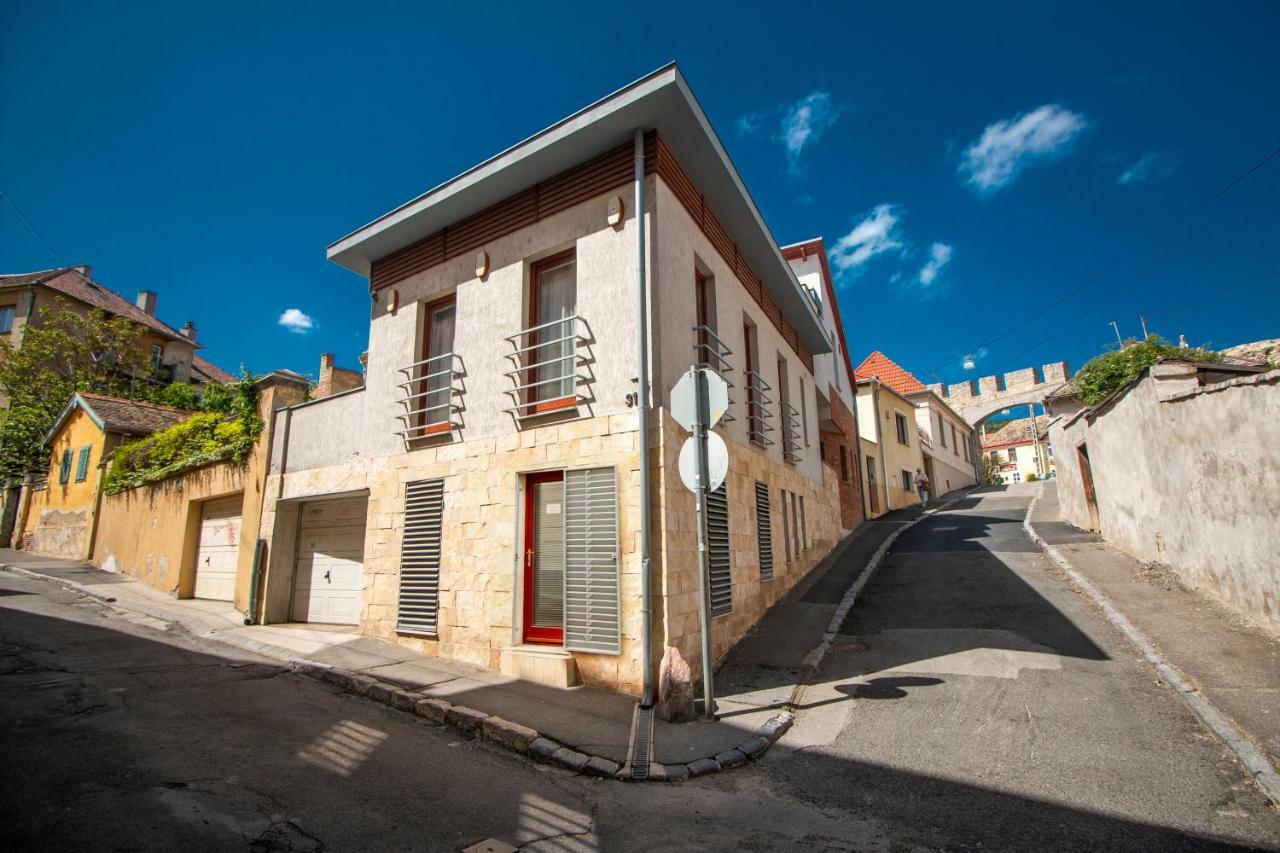 Keltaur Studio Apartman With Garage Apartment Pecs Exterior photo